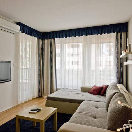 Corvin Lux Aparthotel Budapest Exterior photo